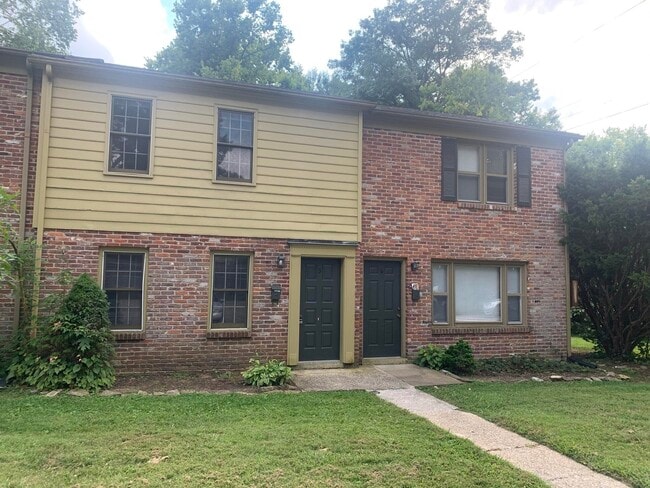 Building Photo - 1104 Collins Ln Unit #6