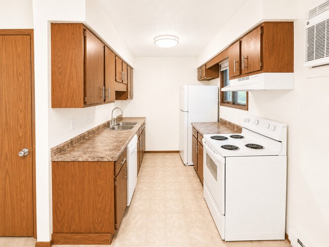 Kitchen - Wildwood Apartments