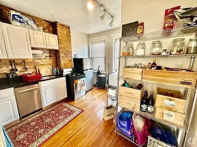 Building Photo - 11 Charter St Rental