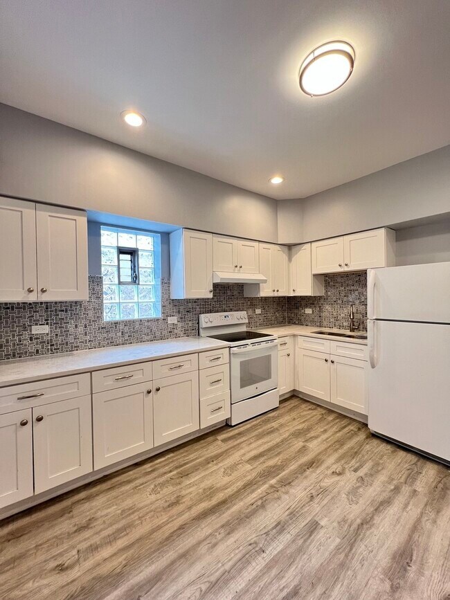 Photo - 6810 S Calumet Ave