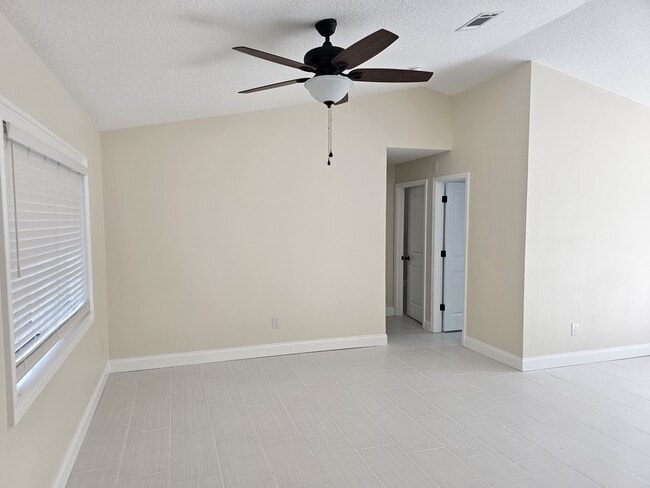 Photo - 414 Sandpiper Ridge Dr