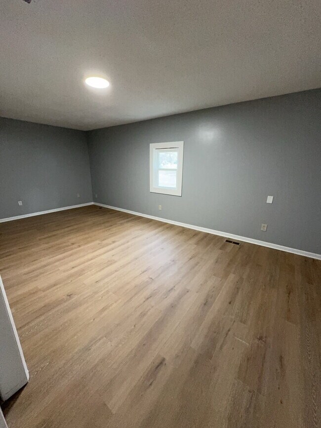 "Charming 3-Bedroom Home with 2 Full Baths and 1580 Sq Ft of Living Space in Wichita!"