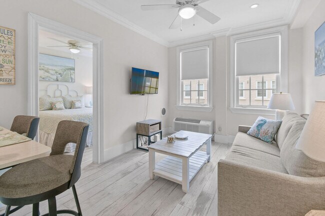 Building Photo - 235 Sunrise Ave Unit 3247