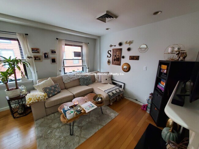 Building Photo - 1661-1663 Washington St. Unit 504 Rental