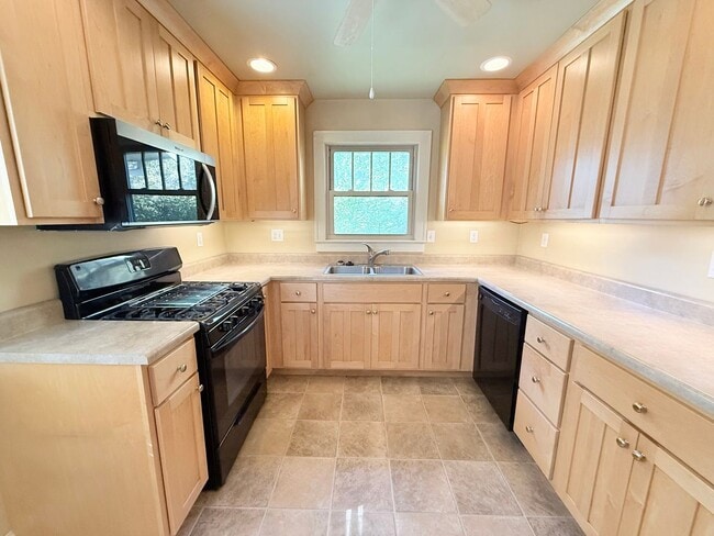 Photo - Beautifully updated 2 bed/2 bath in Bloomi...