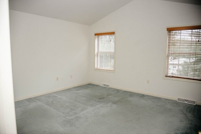 Photo - 32 Gantz Meadows