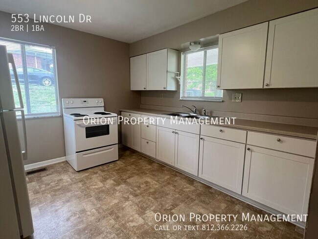 Photo - 553 Lincoln Dr
