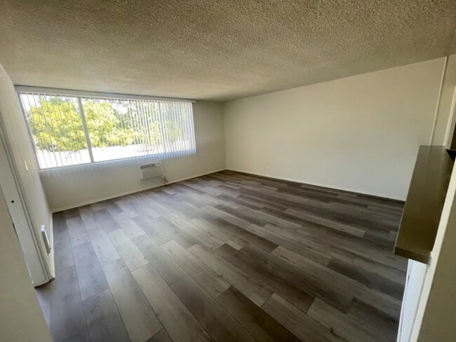Photo - 11139 Acama Street,