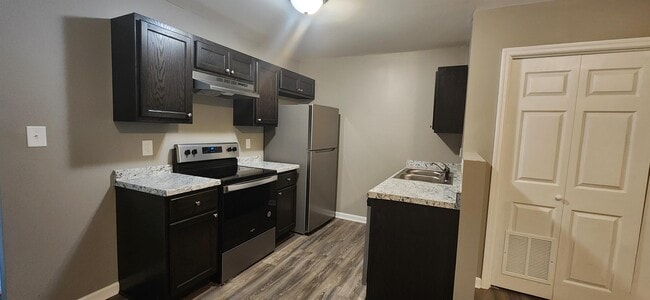 Photo - 610 Miller Ave