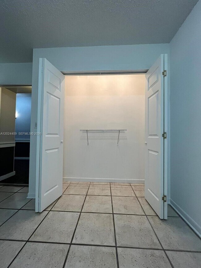 Photo - 3123 Oakland Shores Dr Unit D112