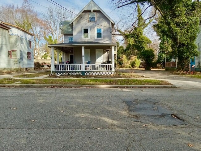 Building Photo - 53 Lincoln St Unit 2nd Floor