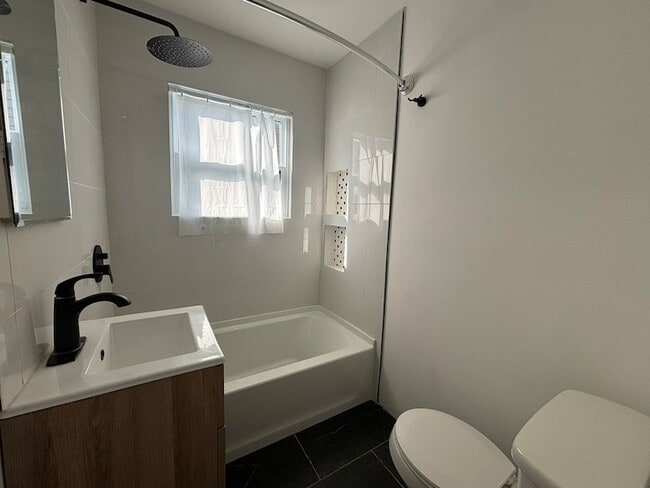 Photo - 730 N 14th St