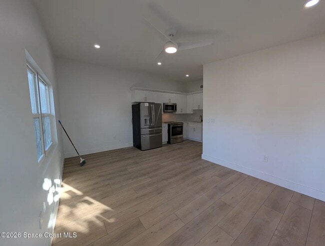 Photo - 1827 Guava Ave