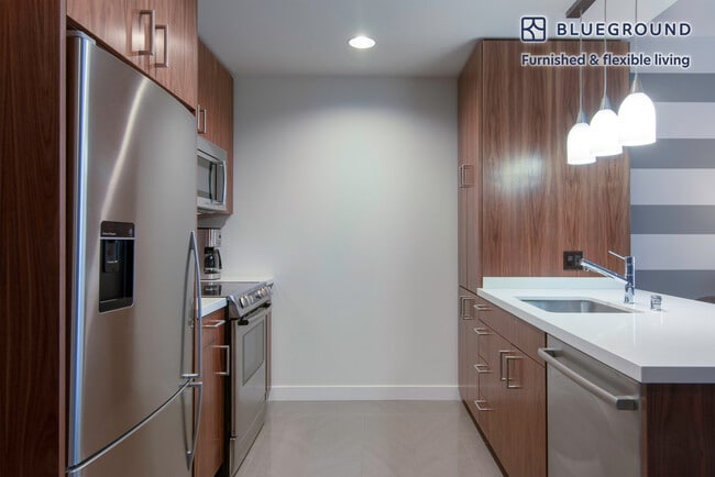 Photo - 225 S Grand Ave Unidad FL2-ID51