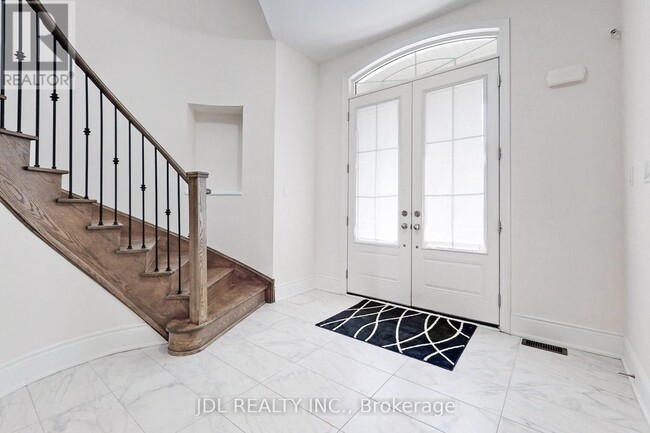 Photo - 95 Giardina Cres