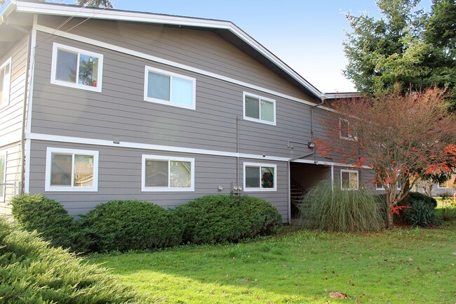 Building Photo - 6214 SE 51st Ave