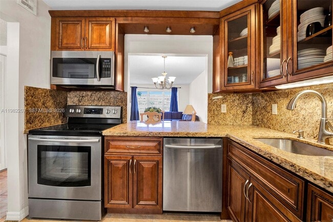 Photo - 410 SE 2nd St Unit 220