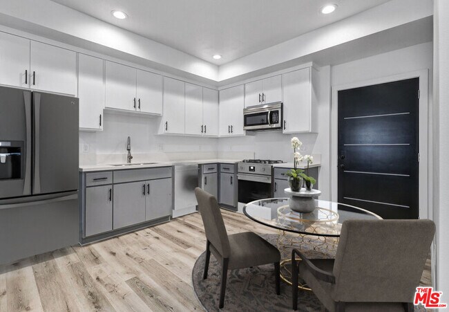 Photo - 4643 W 18th St