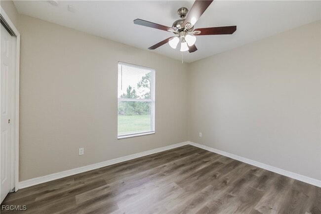 Photo - 3206 51st St W