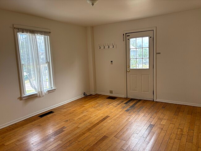 Photo - 432-434 Colchester Ave Unit 432