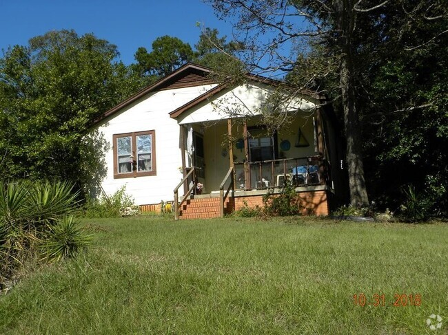 Building Photo - 588 Magnolia St Rental