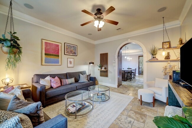 Photo - 1302 W 21st St