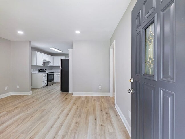 Photo - 2862 Argyle Dr NW