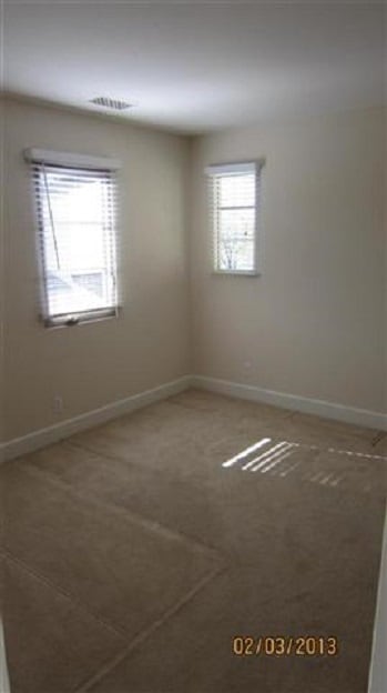 Photo - 1416 Dahlia Loop