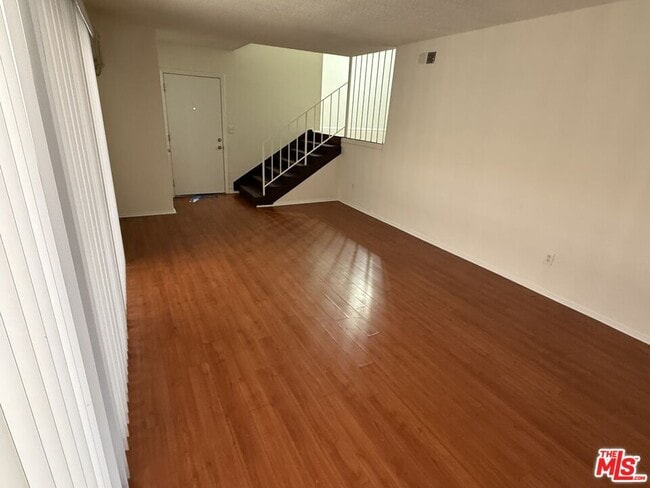 Photo - 18444 Collins St Unit 4