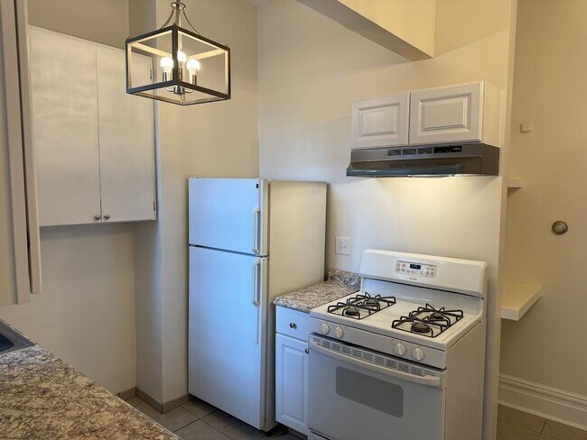 Photo - 5431 Howe St Unidad 1st