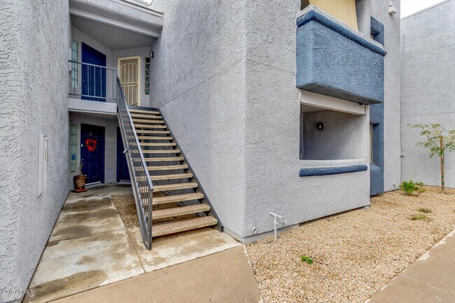 Photo - 4410 N Longview Ave Unit 106