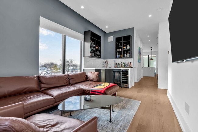 Photo - 200 Ocean Ave N