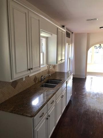 Photo - 502 Sayles Blvd