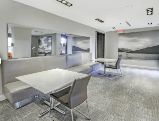 Building Photo - 98 Christopher Columbus Dr Unit 2-1 Rental