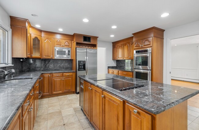 Photo - 31 Coolidge Rd