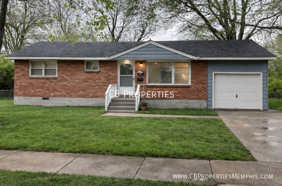 Photo - 1050 Dora Cove