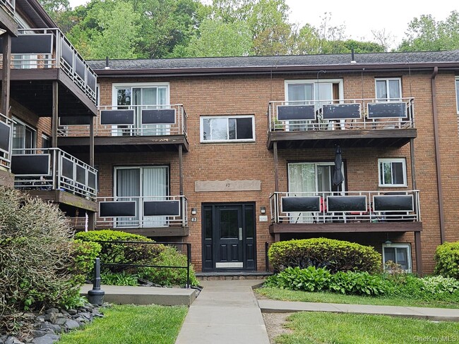 Building Photo - 42 Tanager Rd Unit 4204