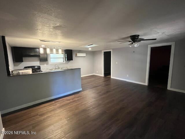 Photo - 601 W Peniel Rd