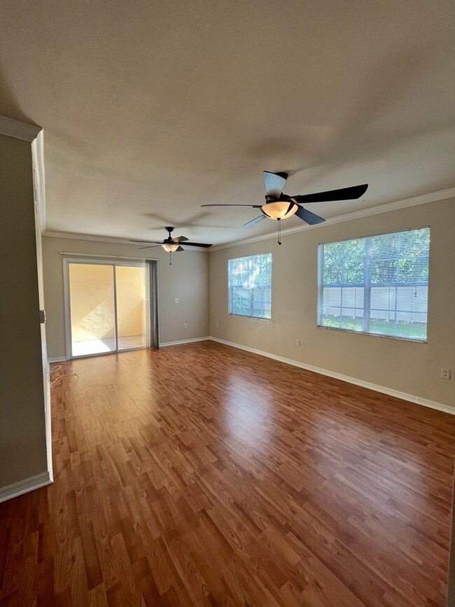 Photo - 1/1 unit becoming available June 1st for annual lease Unidad 106