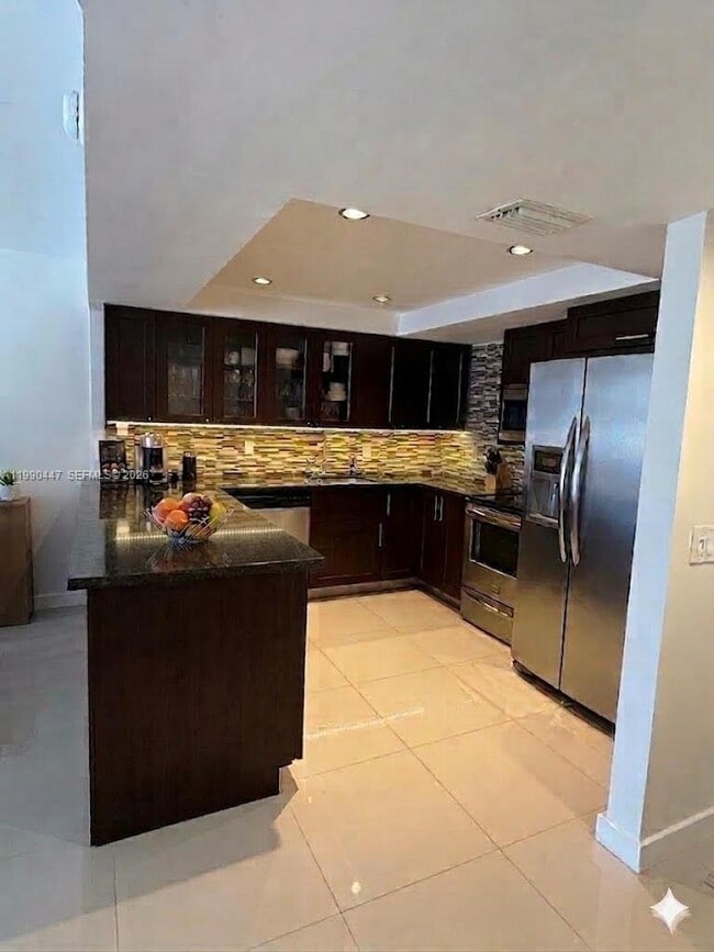 Photo - 2851 NE 183rd St Unidad 2010 E