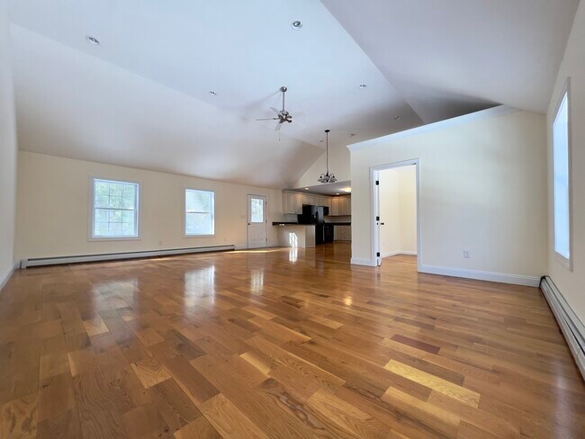 Photo - 16 Critchett Rd