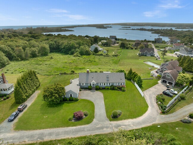 Photo - 295 Carpenter Dr