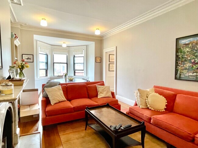 Photo - 140 Marlborough St Unidad 3