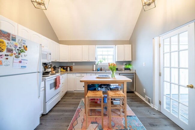 Photo - Prime Tremont Location | 2BR with Yard & Parking