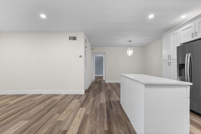 Photo - 8406 W Sample Rd