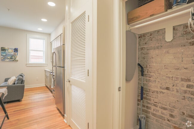 1BR,1BA,-700SF - The Lofts at 119