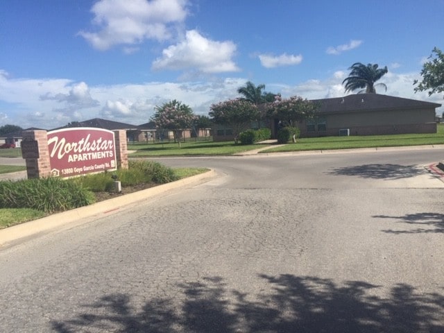 Entrada de Northstar - Northstar Apartments