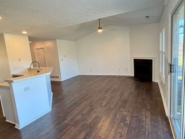 Photo - Gorgeous 1 Bed, 1 Bath in Hilliard