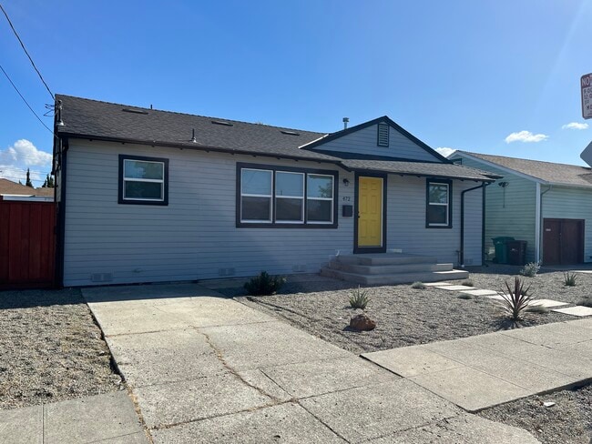 Photo - 472 Clara Street