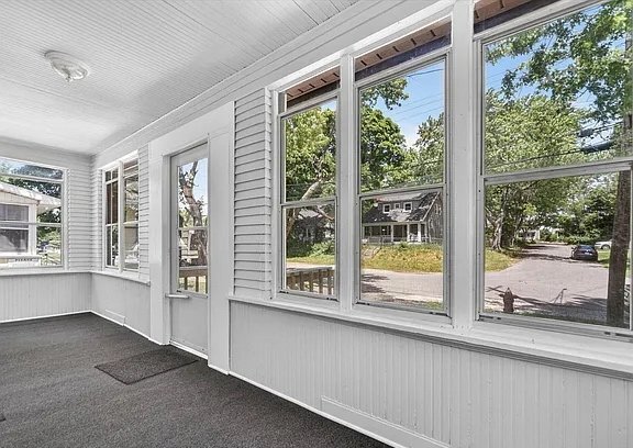 Photo - 111 W Palmer Ave